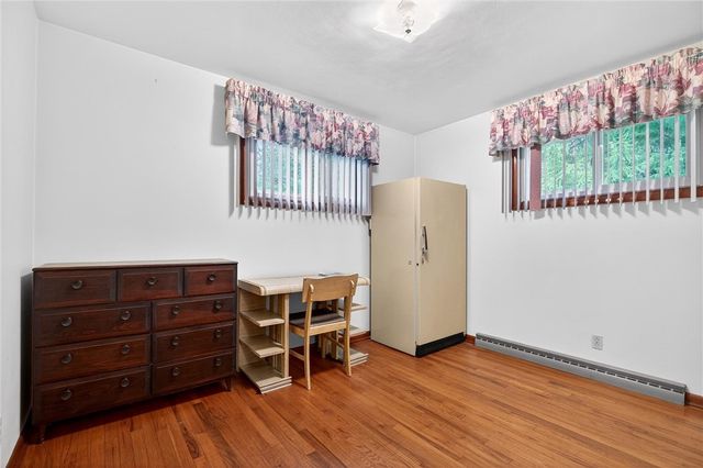 1461 Lynnwood Dr, Hermitage, PA 16148