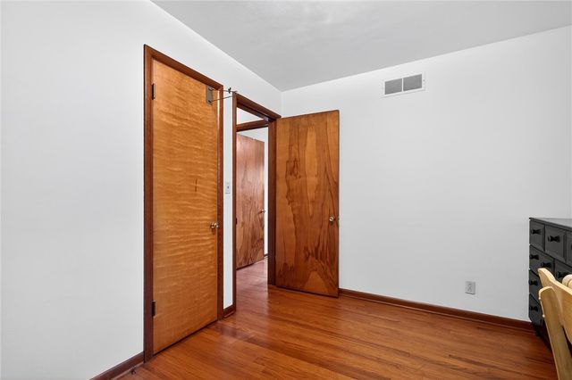 1461 Lynnwood Dr, Hermitage, PA 16148