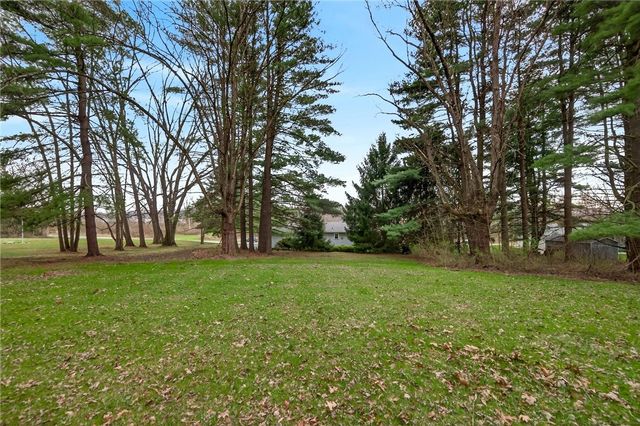 1461 Lynnwood Dr, Hermitage, PA 16148