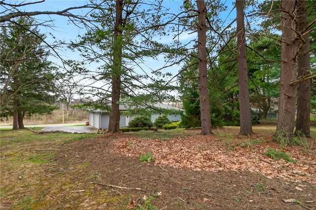 1461 Lynnwood Dr, Hermitage, PA 16148