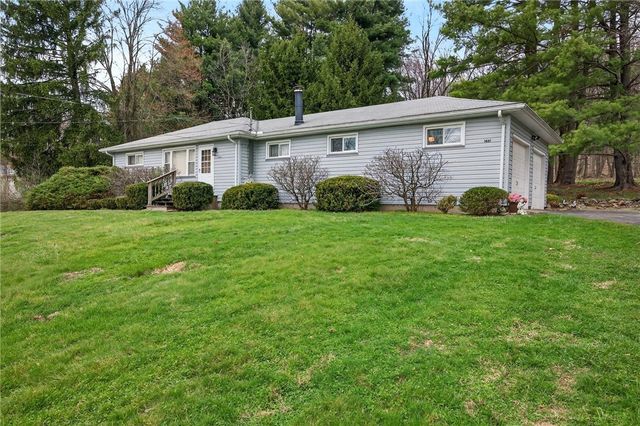 1461 Lynnwood Dr, Hermitage, PA 16148