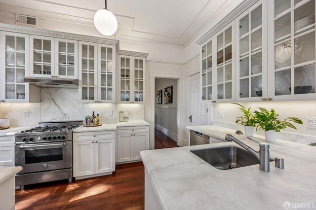 504 Cole Street, San Francisco, CA 94117