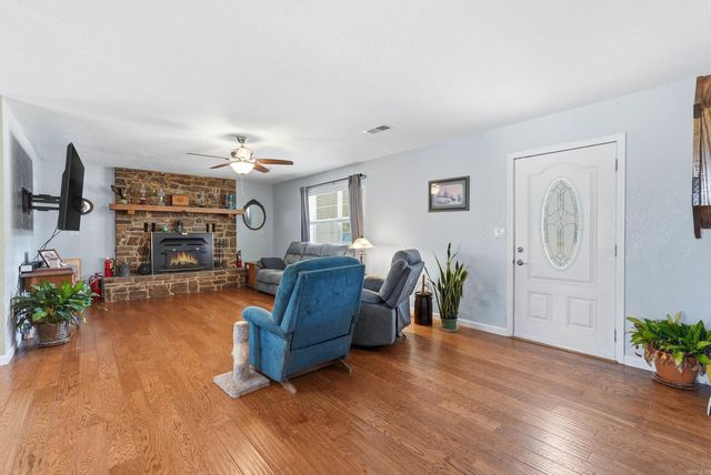 4 Belair Drive, Conway, AR 72034