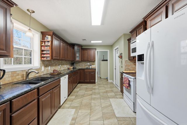 4 Belair Drive, Conway, AR 72034