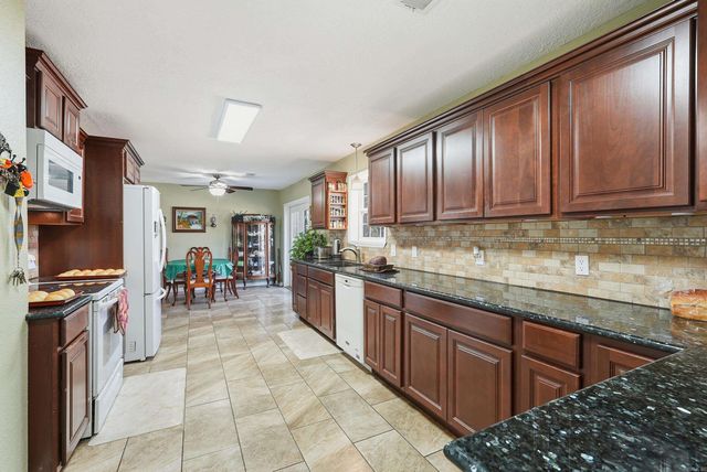 4 Belair Drive, Conway, AR 72034