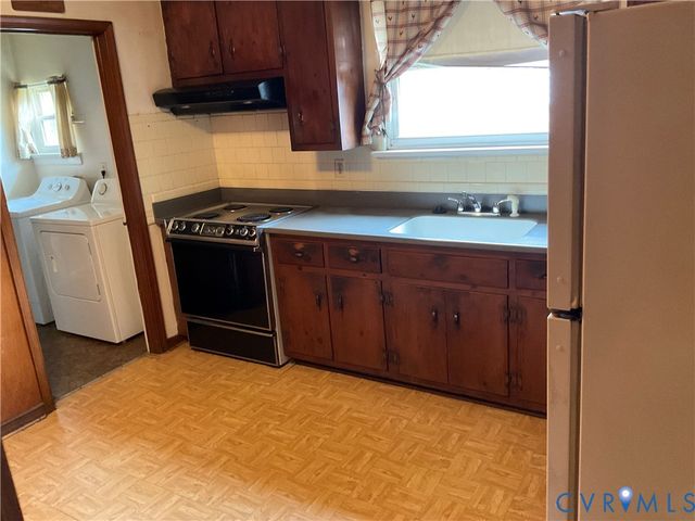 7907 Topaz Rd, Henrico, VA 23228