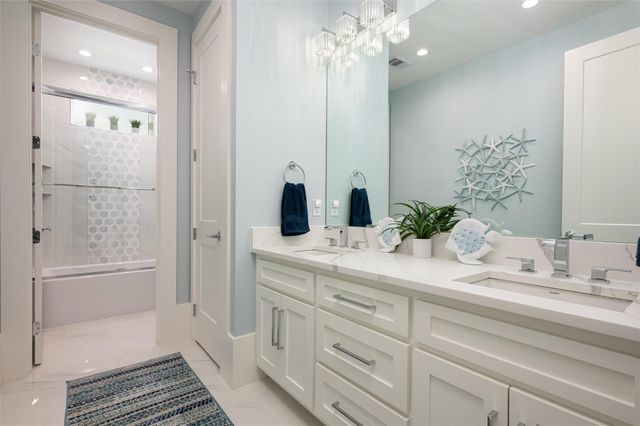 2425 Audubon Avenue, Gilchrist, TX 77617