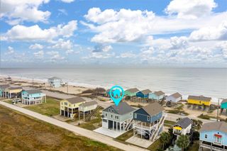 2425 Audubon Avenue, Gilchrist, TX 77617