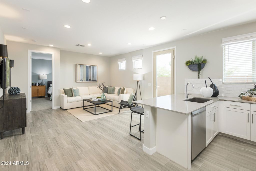 property-img