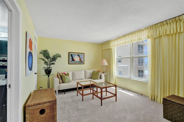 1051 Hillsboro Mile 307e, Hillsboro Beach, FL 33062