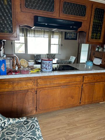 753 Vaniman Island Drive, Brooklyn, MI 49230