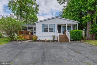 35237 BREAKERS ST #E-711, Long Neck, DE 19966