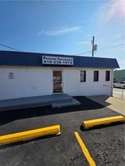 6303 King Hill Avenue, St Joseph, MO 64504