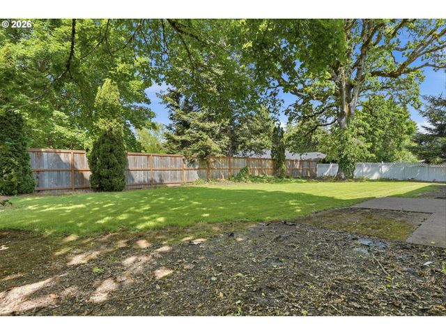 405 Sw ELMWOOD Ave, Mc Minnville, OR 97128