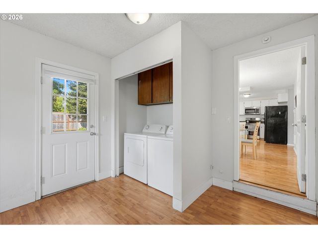 405 Sw ELMWOOD Ave, Mc Minnville, OR 97128