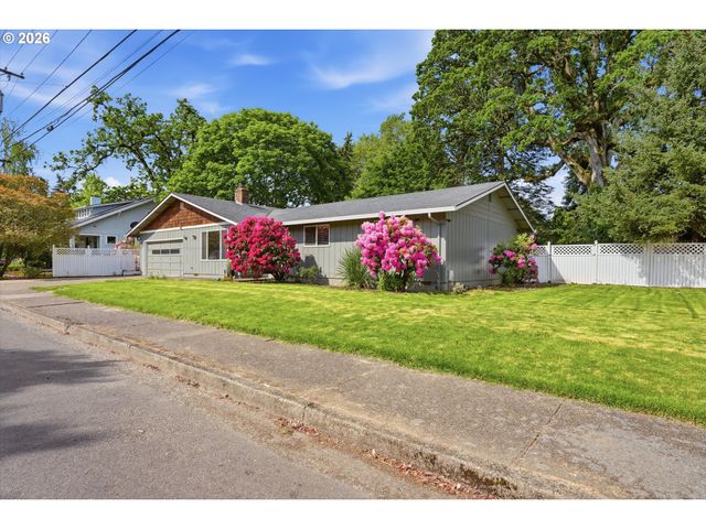 405 Sw ELMWOOD Ave, Mc Minnville, OR 97128