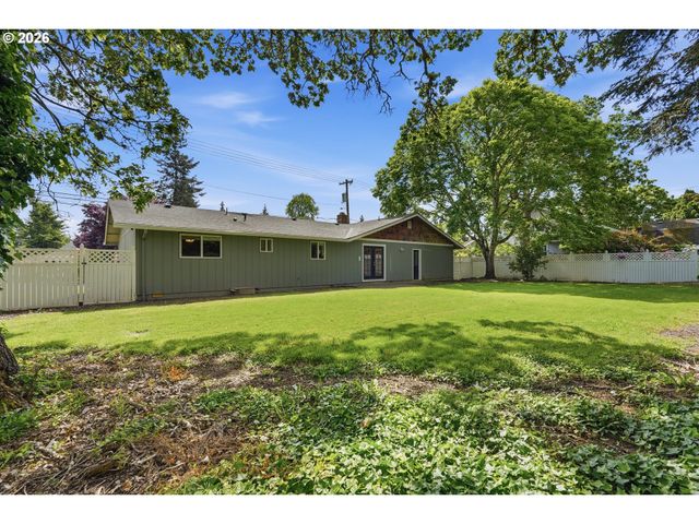 405 Sw ELMWOOD Ave, Mc Minnville, OR 97128