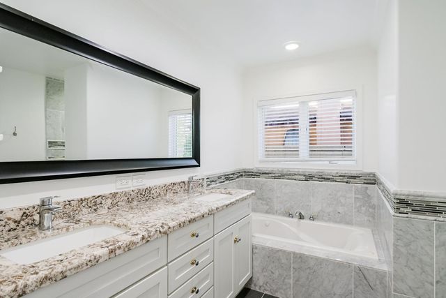 5328 E Pinchot Avenue, Phoenix, AZ 85018