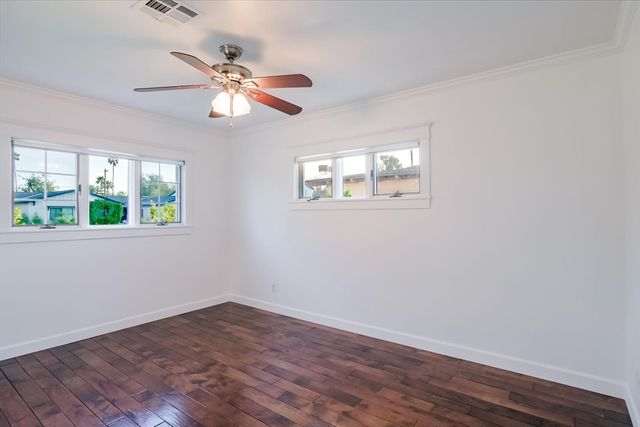 5328 E Pinchot Avenue, Phoenix, AZ 85018