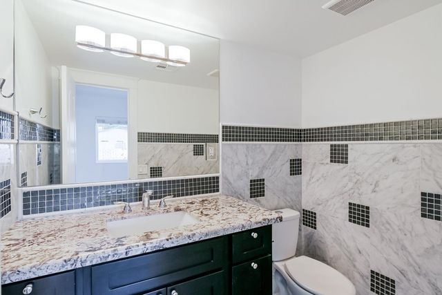 5328 E Pinchot Avenue, Phoenix, AZ 85018