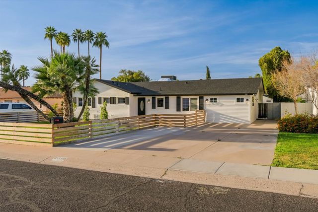 5328 E Pinchot Avenue, Phoenix, AZ 85018