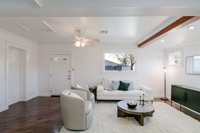 5328 E Pinchot Avenue, Phoenix, AZ 85018
