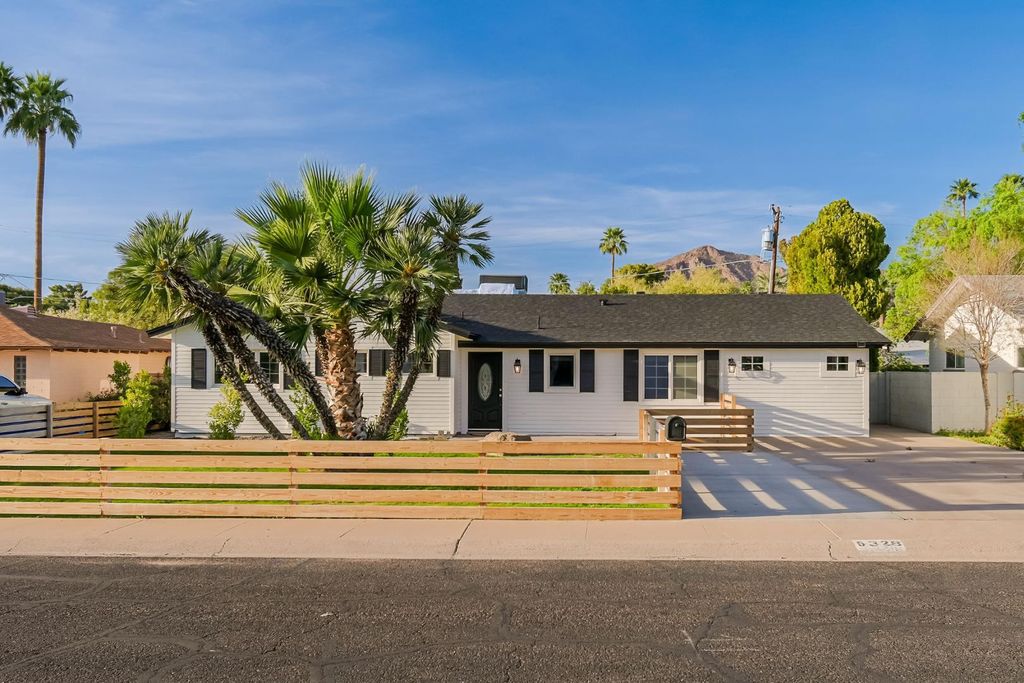 5328 E Pinchot Avenue, Phoenix, AZ 85018