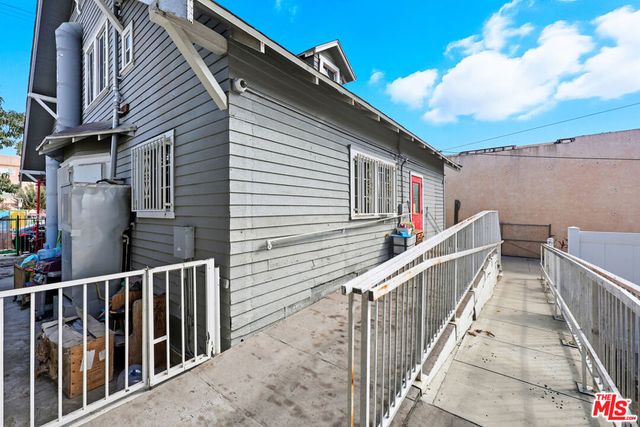 522 W Vernon Avenue, Los Angeles, CA 90037