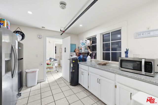 522 W Vernon Avenue, Los Angeles, CA 90037