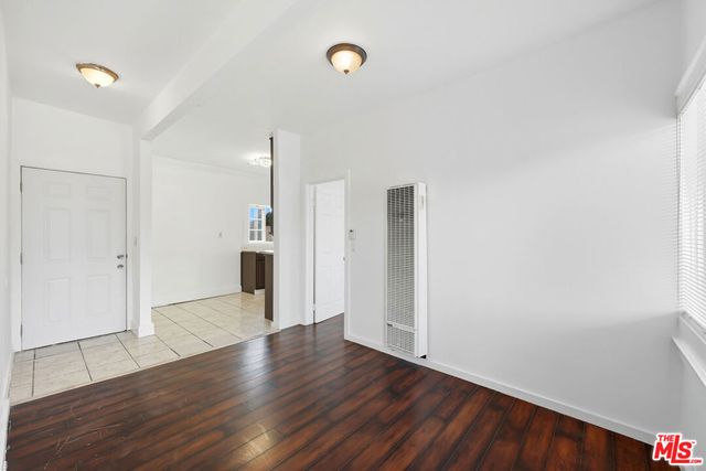 522 W Vernon Avenue, Los Angeles, CA 90037