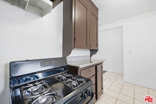522 W Vernon Avenue, Los Angeles, CA 90037