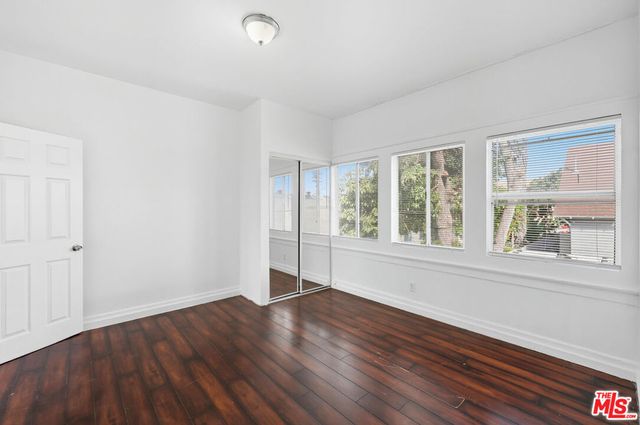 522 W Vernon Avenue, Los Angeles, CA 90037