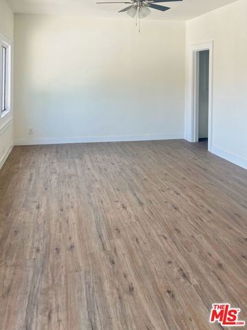 522 W Vernon Avenue, Los Angeles, CA 90037