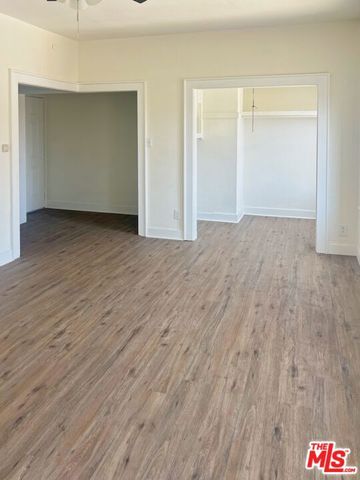 522 W Vernon Avenue, Los Angeles, CA 90037