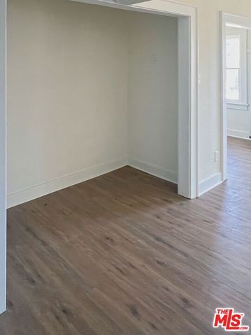 522 W Vernon Avenue, Los Angeles, CA 90037