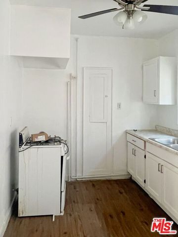 522 W Vernon Avenue, Los Angeles, CA 90037