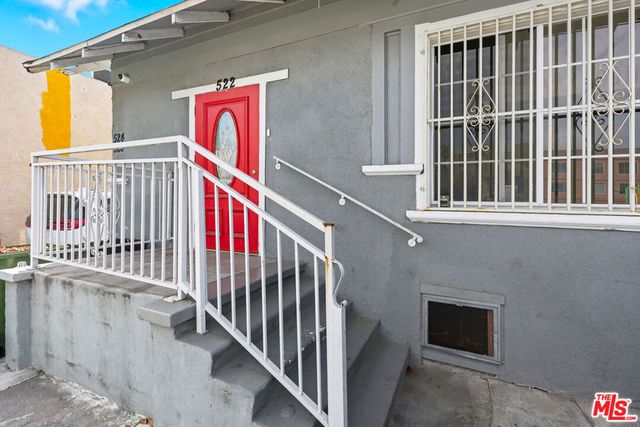 522 W Vernon Avenue, Los Angeles, CA 90037