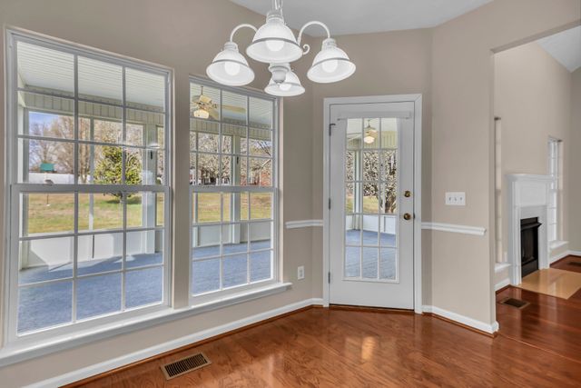 1043 Whitley Pl, Hendersonville, TN 37075