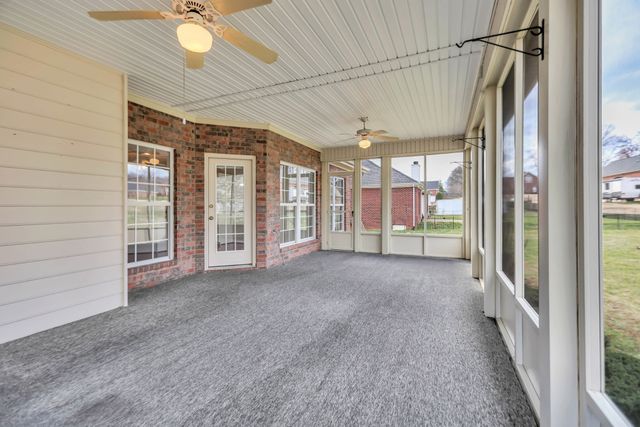 1043 Whitley Pl, Hendersonville, TN 37075