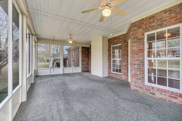 1043 Whitley Pl, Hendersonville, TN 37075