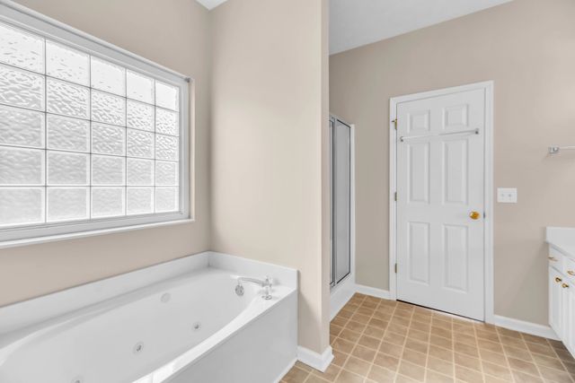 1043 Whitley Pl, Hendersonville, TN 37075