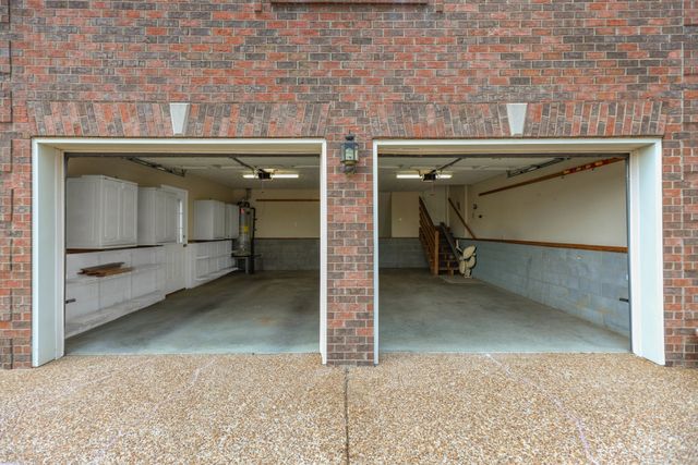 1043 Whitley Pl, Hendersonville, TN 37075