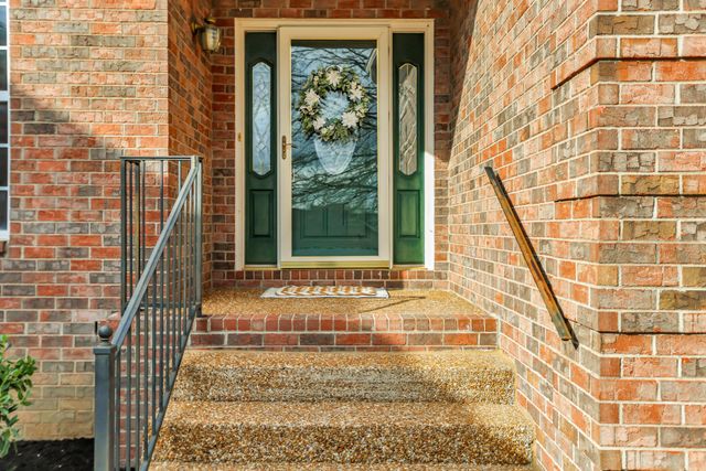 1043 Whitley Pl, Hendersonville, TN 37075