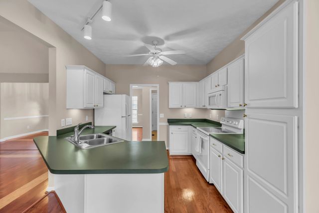 1043 Whitley Pl, Hendersonville, TN 37075