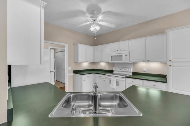 1043 Whitley Pl, Hendersonville, TN 37075