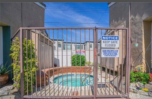 10700 Knott Avenue, Stanton, CA 90680