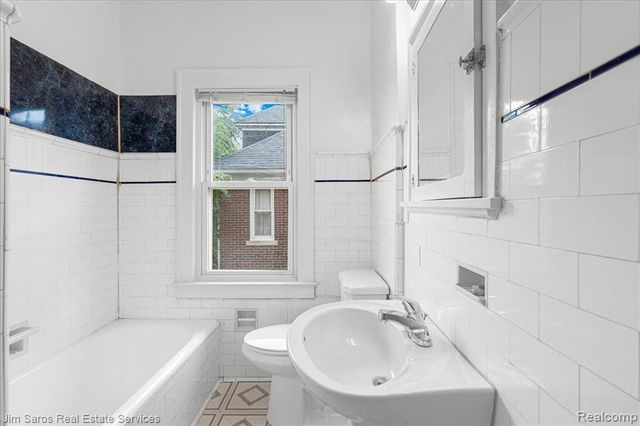 1044 Maryland Street, Grosse Pointe, MI 48230