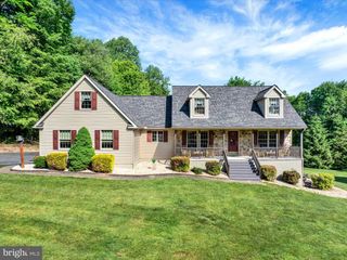 6 SHENKS WOOD CT, New Providence, PA 17560