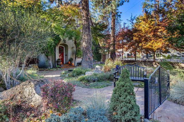 107 NW Drake Road, Bend, OR 97703