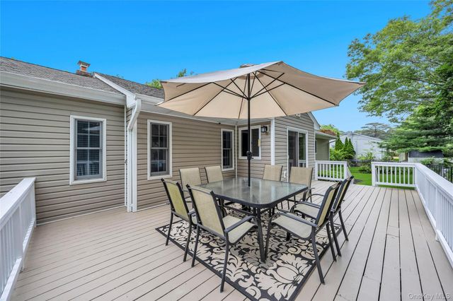 4 Long Hill Road, Smithtown, NY 11787